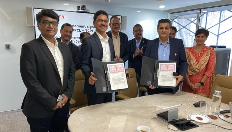 The MoU was signed by BPCL's CGM (Marketing, Retail), Rahul Tandon, and TCPL's CEO, Raj Kumar Medimi.