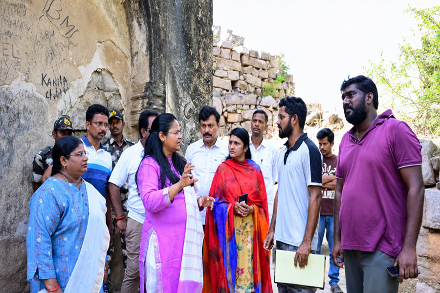Medak Fort Development Plan Gains Momentum as TG Targets Tourism Growth 1 Fort site inspection near ancient ruins